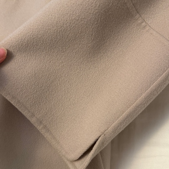 MaxMara Classic Beige Belted Coat - Picture 4 of 7